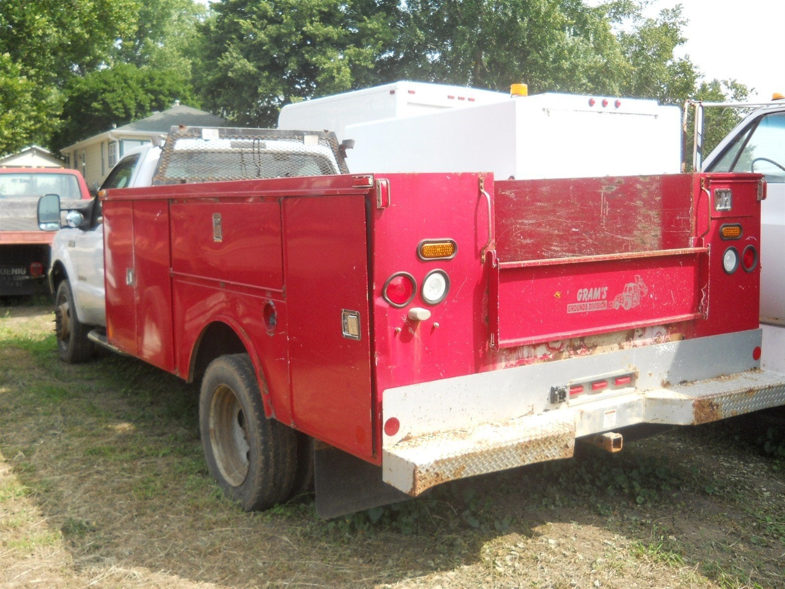 2004 Ford Super Duty F-450 DRW — rear three-quarter view