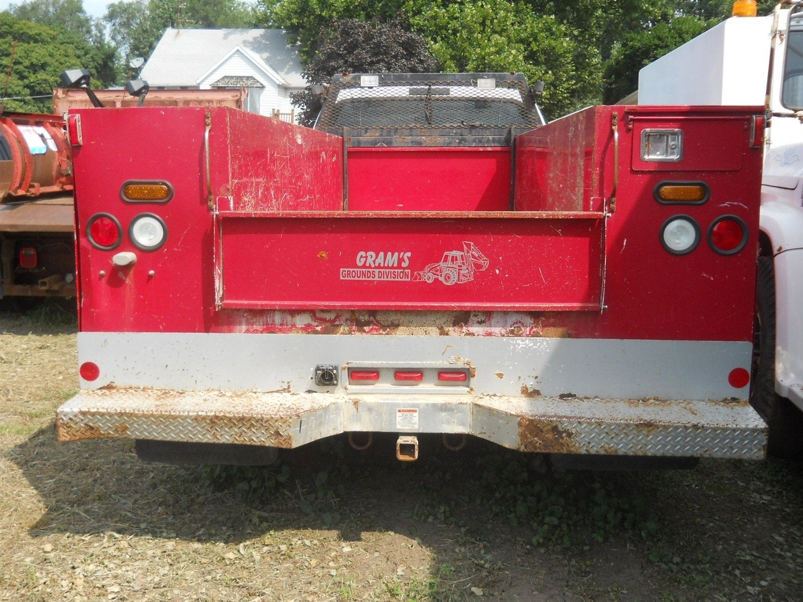 2004 Ford Super Duty F-450 DRW — detail view