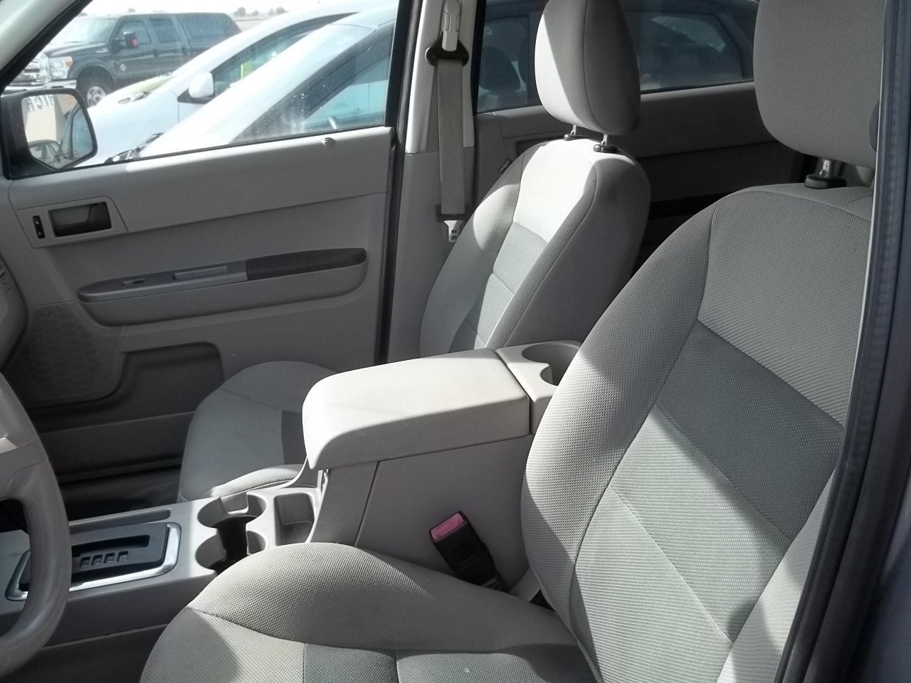 2008 Ford Escape — detail view