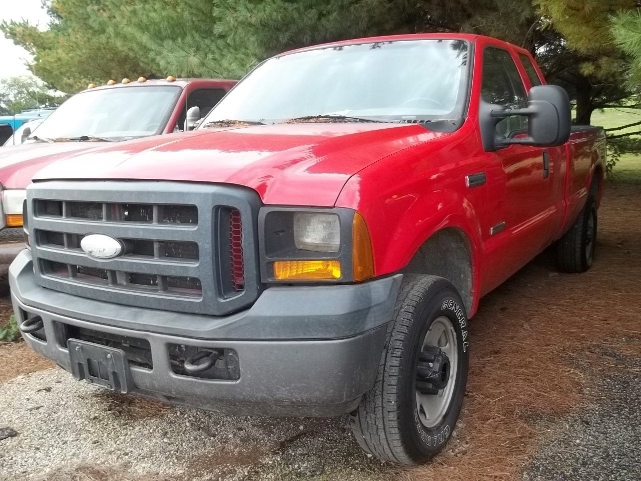 2006 Ford Super Duty F-250 XL in Red — front three-quarter view